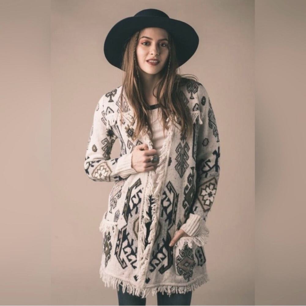 Chaser LA Tapestry Fringe Cardigan Size Small